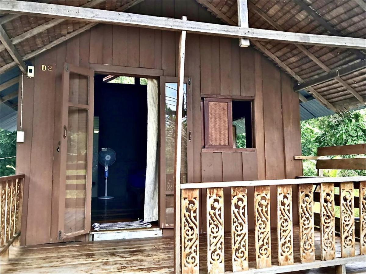 Hotel Frog Garden Hut Koh Phayam Esterno foto