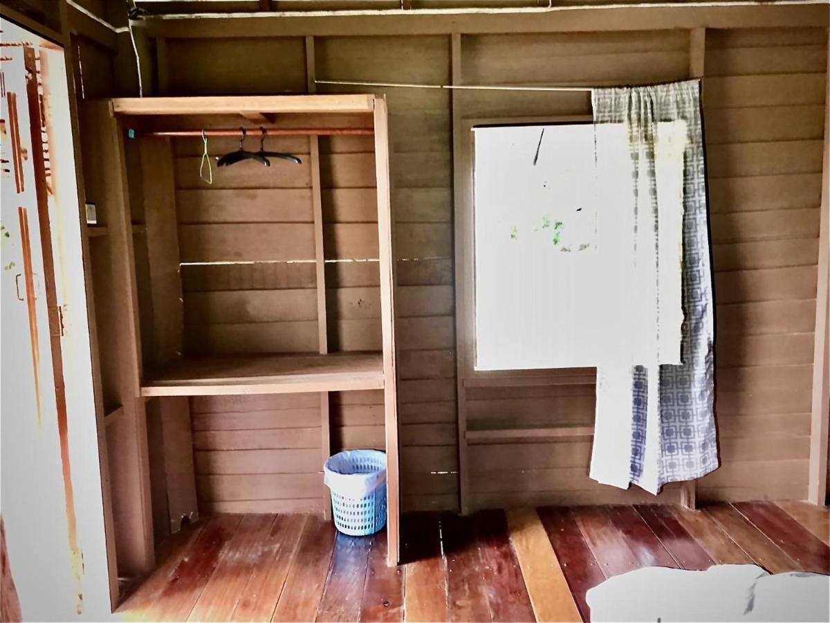 Hotel Frog Garden Hut Koh Phayam Esterno foto